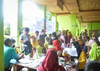 VAKSINASI COVID-19 SERENTAK UNTUK LANSIA DAN ANAK BERSAMA POLRES SELUMA