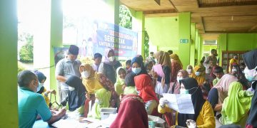VAKSINASI COVID-19 SERENTAK UNTUK LANSIA DAN ANAK BERSAMA POLRES SELUMA