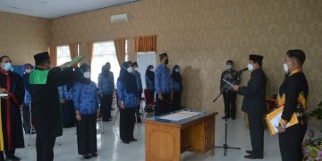 PELANTIKAN BERSAMA PENGANGKATAN KEPALA PUSKESMAS, FUNGSIONAL ADMINISTRATOR KESEHATAN, FUNGSIONAL GURU DI LINGKUNGAN PEMERINTAHAN KABUPATEN SELUMA