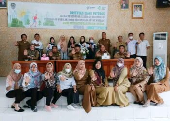 ORIENTASI BAGI PETUGAS DALAM PENERAPAN STRATEGI KOMUNIKASI PERUBAHAN PERILAKU (KPP) DAN KOMUNIKASI ANTAR PRIBADI (KAP) DINAS KESEHATAN KABUPATEN SELUMA TAHUN 2022