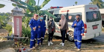 KEGIATAN PELAYANAN PASCA BANJIR MELIPUTI PENGOBATAN GRATIS, PELAYANAN KESEHATAN MOBILE, HOMECARE KELOMPOK RENTAN, FOGGING DAN PEMBAGIAN ABATE DI KABUPATEN SELUMA