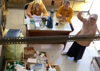 INSTALASI GUDANG FARMASI DINKES SELUMA LAKSANAKAN PENYIAPAN DAN PENGECEKAN OBAT SERTA BMHP UNTUK PUSKESMAS