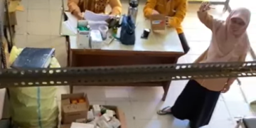 INSTALASI GUDANG FARMASI DINKES SELUMA LAKSANAKAN PENYIAPAN DAN PENGECEKAN OBAT SERTA BMHP UNTUK PUSKESMAS