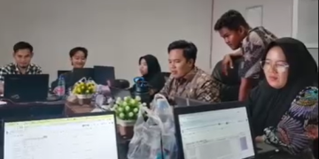 PENGURUS BARANG DINKES SELUMA LEMBUR SUSUN LAPORAN BMD DI BKD SELUMA