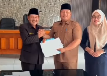 SERAH TERIMA JABATAN KEPALA DINAS KESEHATAN KABUPATEN SELUMA