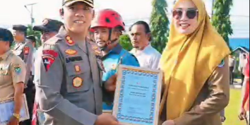 DINKES SELUMA TERIMA PENGHARGAAN DARI POLRES SELUMA ATAS DEDIKASI DALAM OPERASI LILIN NALA 2025