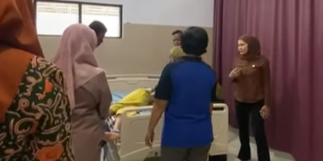 DINAS KESEHATAN KABUPATEN SELUMA EVAKUASI PASIEN ODGJ KE RSKJ SOEPRAPTO BENGKULU