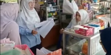 DINAS KESEHATAN SELUMA LAKUKAN PEMBINAAN DAN PENGAWASAN TENAGA KESEHATAN DI APOTEK JAYA MANDIRI