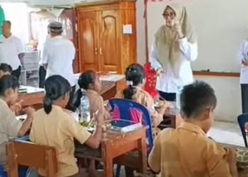 DINAS KESEHATAN SELUMA HADIRI LAUNCHING PROGRAM MBG DI SPPG LUBUK SAHUNG SDN 81 SELUMA
